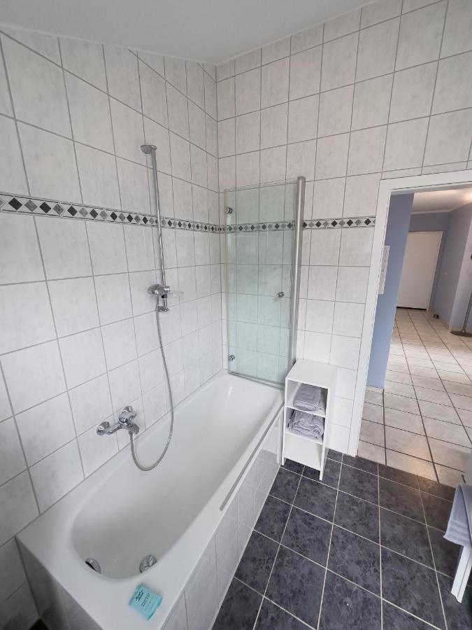 Ruhiges Juwel: Frisch Renoviert 100 Qm Apartment Jülich Екстериор снимка