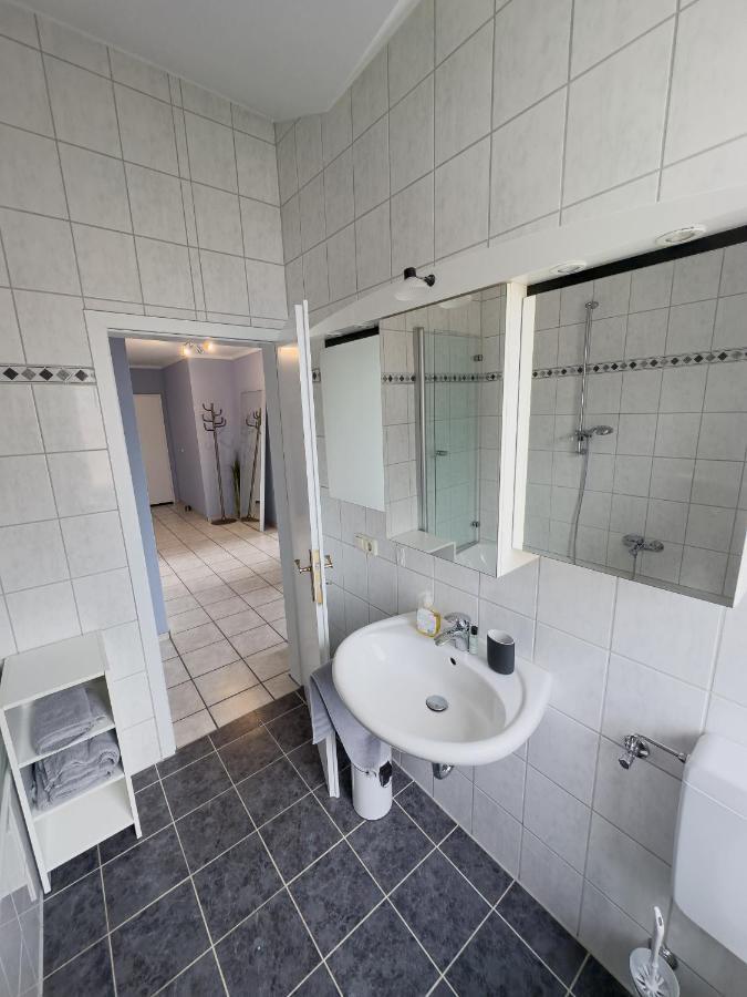 Ruhiges Juwel: Frisch Renoviert 100 Qm Apartment Jülich Екстериор снимка
